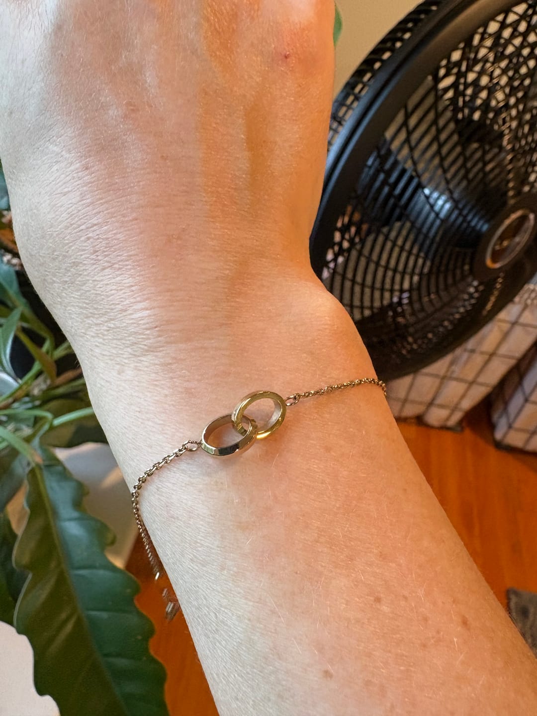 Customer photo review of Linked Bracelet
