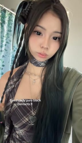 Customer photo review of Eyemoody Pure Black | 6 Months, 2 pcs