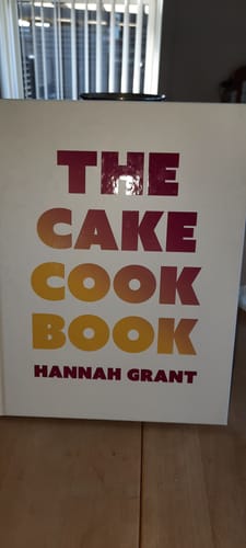 Customer photo review of The Cake Cookbook (Dansk)