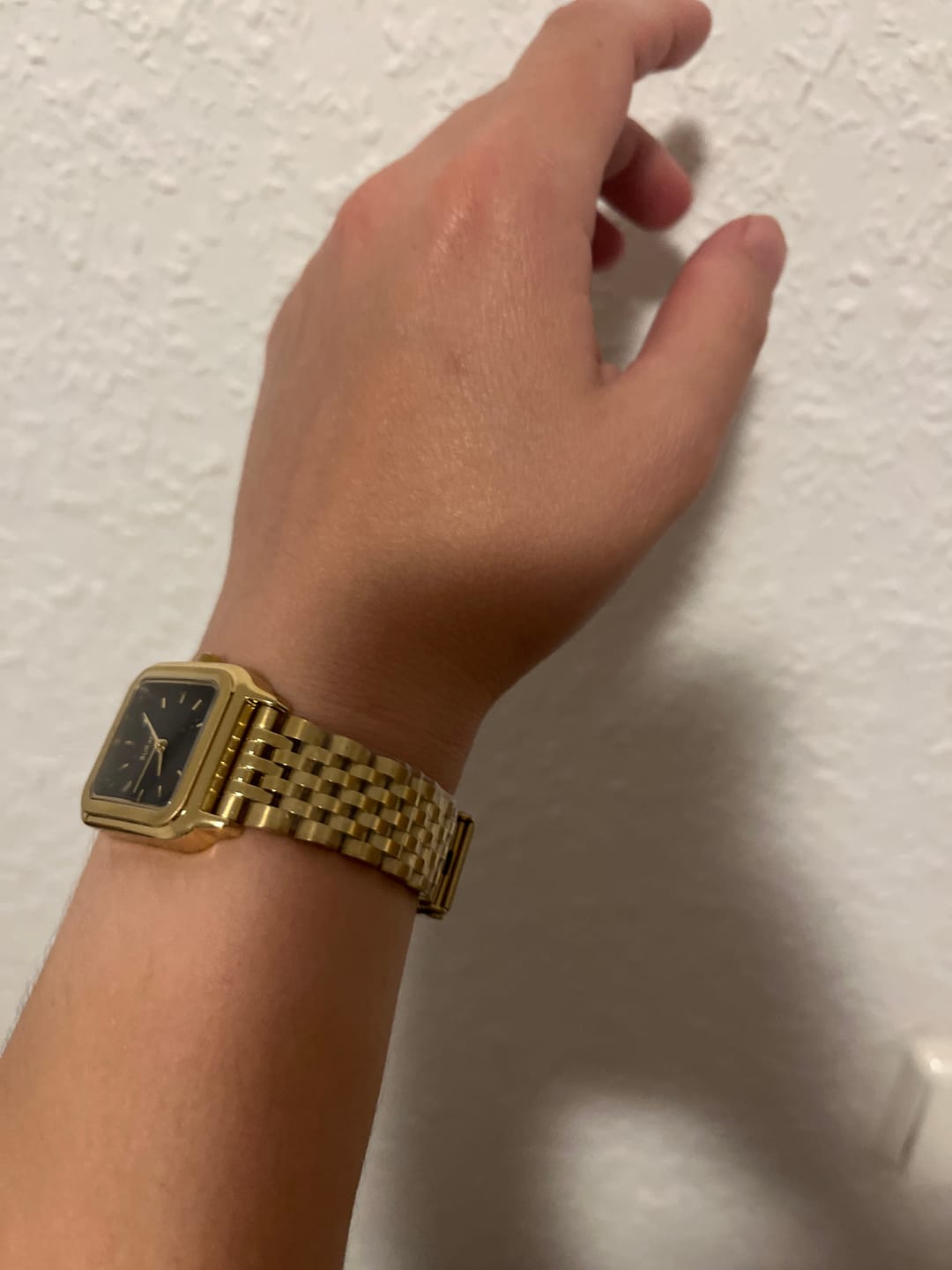 Customer photo review of Macy Gold Black