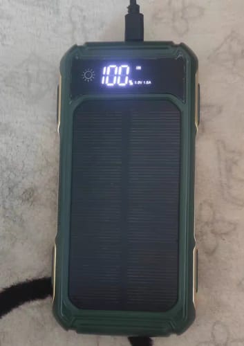 Customer photo review of Solar Ladegerät 200000mAh – Integrierte Kabel & LED-Anzeige