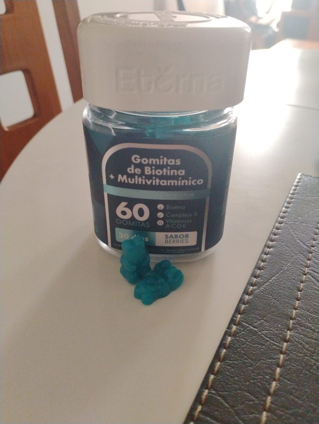 Customer photo review of Gomitas de Biotina y Multivitamínico