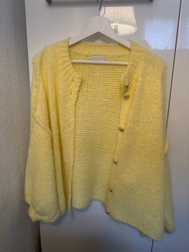 Customer photo review of Oversized Cardigan Short "CozyGlam"