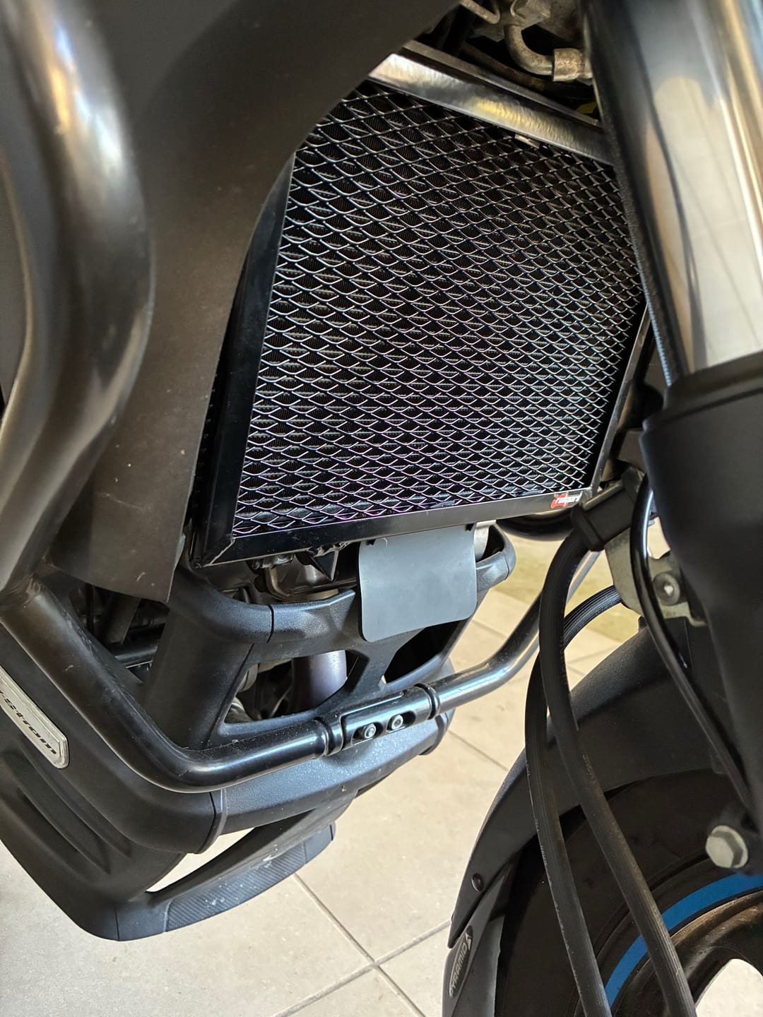 Customer photo review of Suzuki DL650 / DL650 XT / V-Strom  2012-2023 Radiator Guard