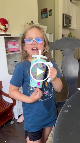 Customer video review of Happy Face Spill Proof Kids CREWCUP 20oz