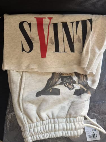 Customer photo review of Saint Mxxxxxx x VLONE Sweat Shorts