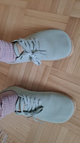 Customer photo review of Vaistoa Iloa -paljasjalkatennarit