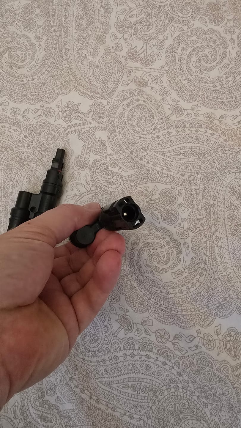 Customer photo review of ALLPOWERS Branch Y type Solar Connectors