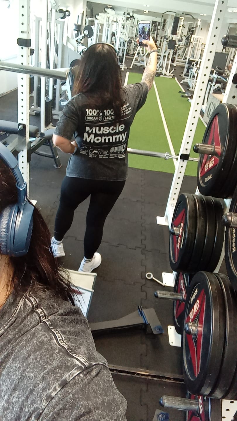 Customer photo review of MUSCLE MOMMY GYM T-SHIRT
