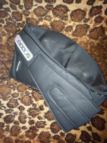 Customer photo review of Back Neck And Shoulder Massager