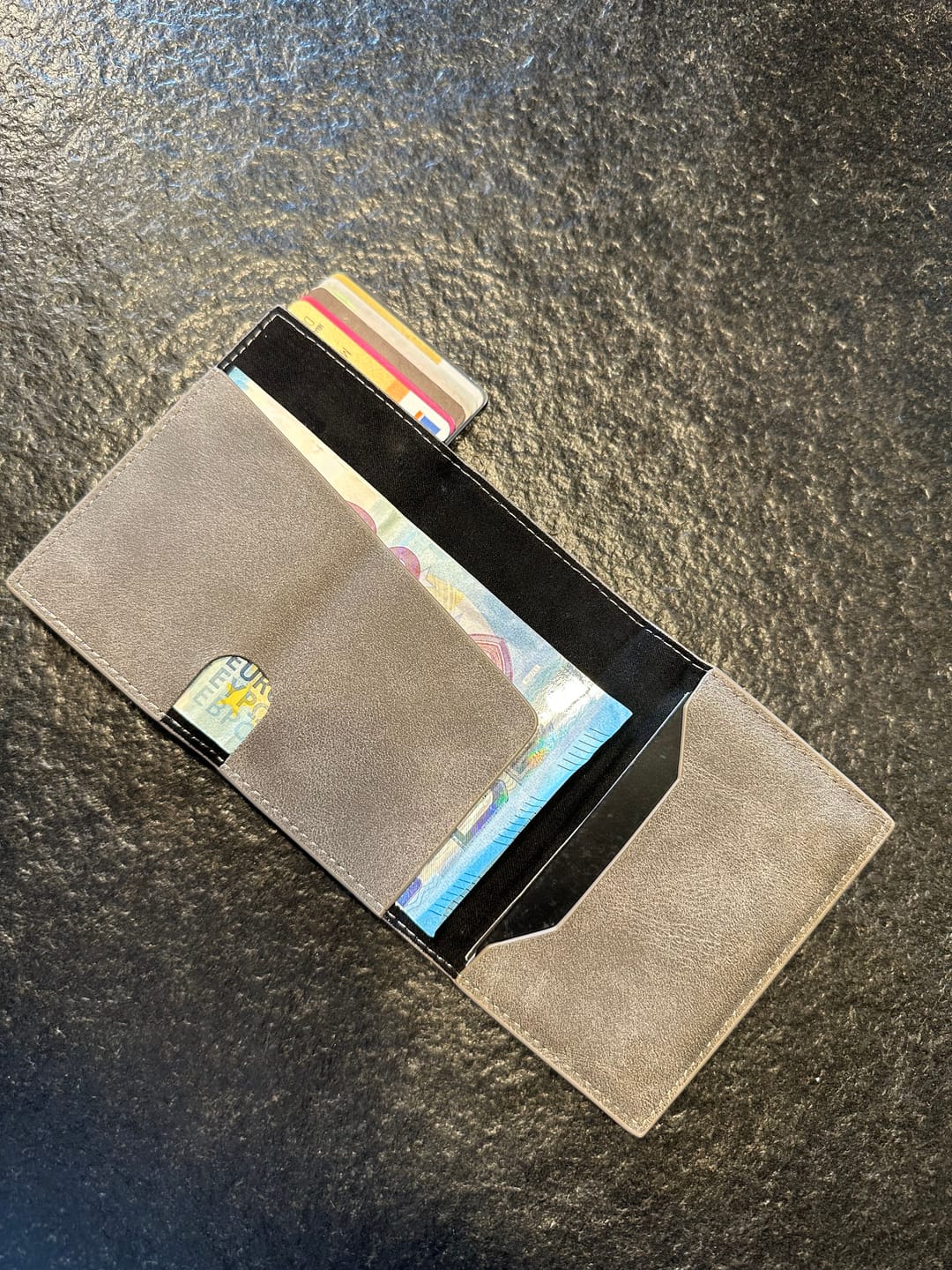 Customer photo review of Smart Wallet 3.0