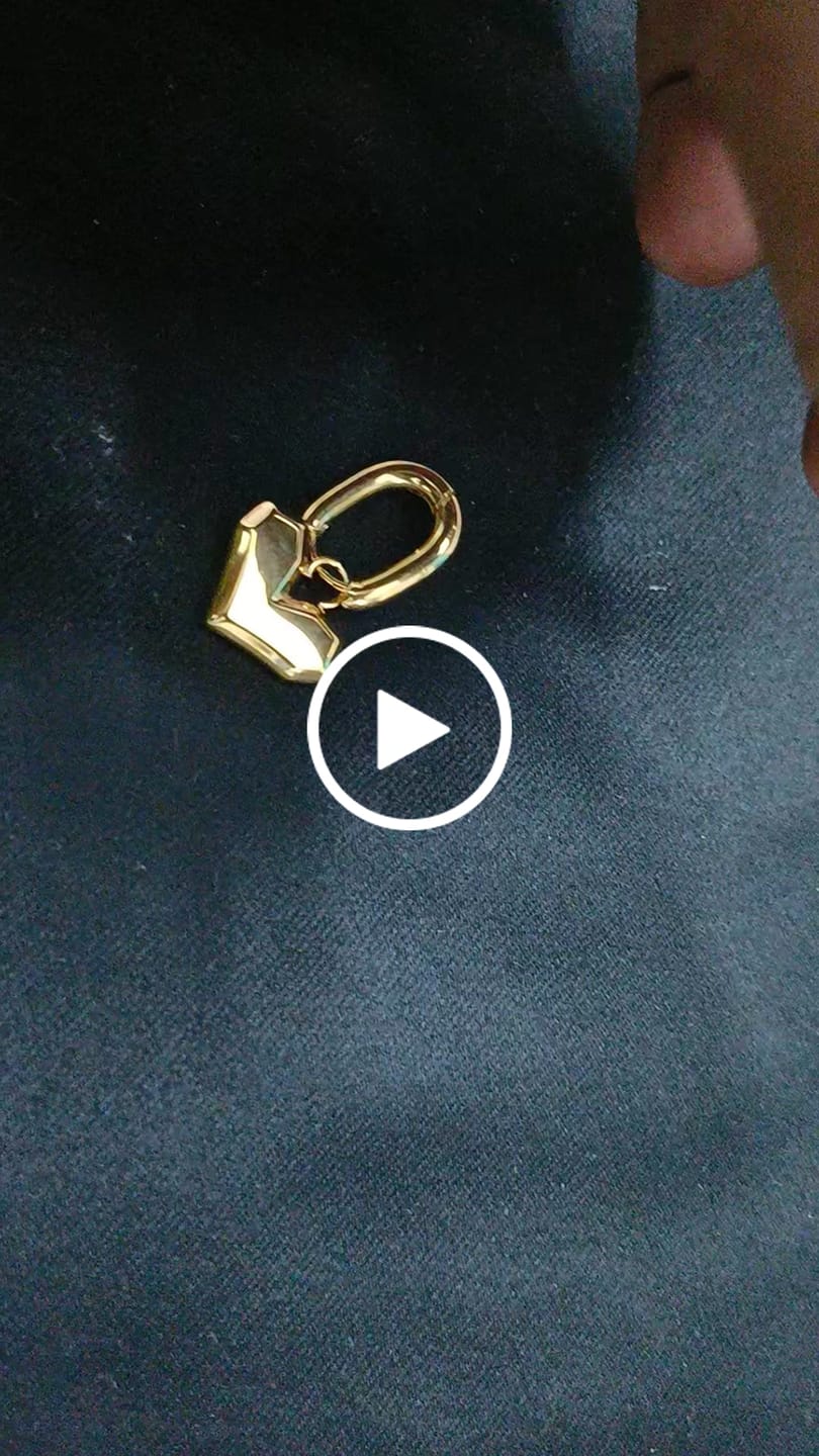 Customer video review of Peripheral Heart Earrings
