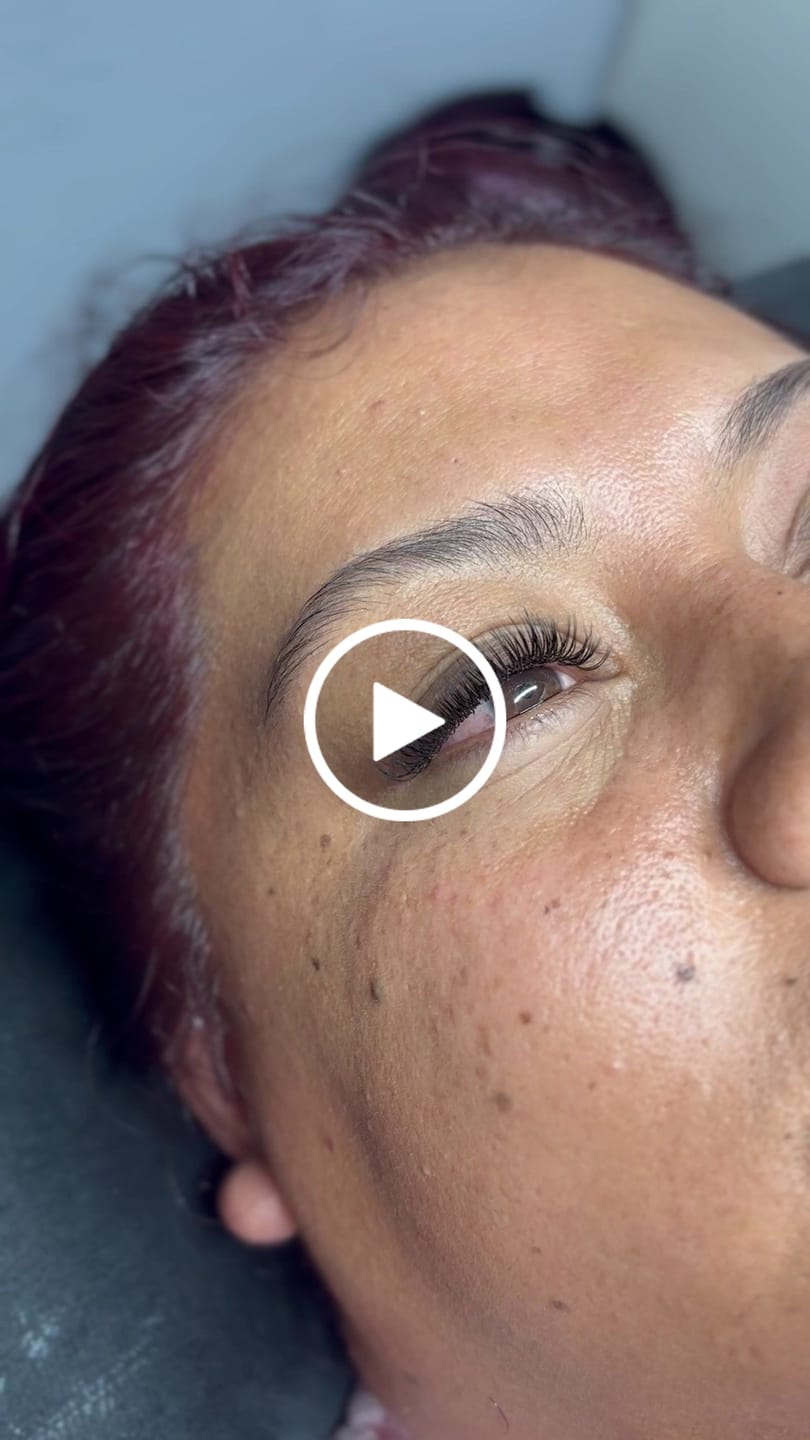 Customer video review of Volume Lashes .05