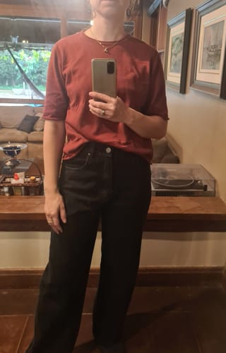 Fernanda H. review of Calça Jeans Reta Araçá Preta image 1 out of 2