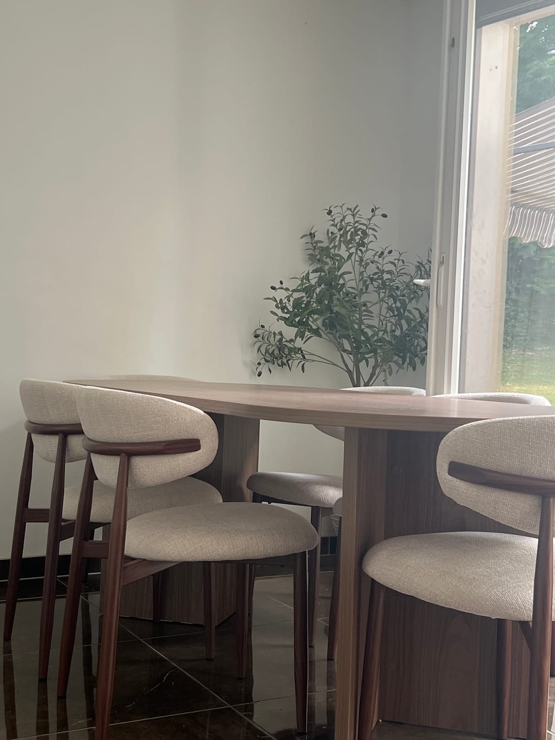 Customer photo review of Silla de comedor nórdica acero nogal Olimpo
