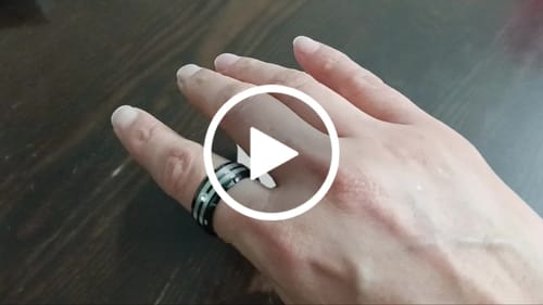 Customer video review of Splendid Silver Black Band Ring