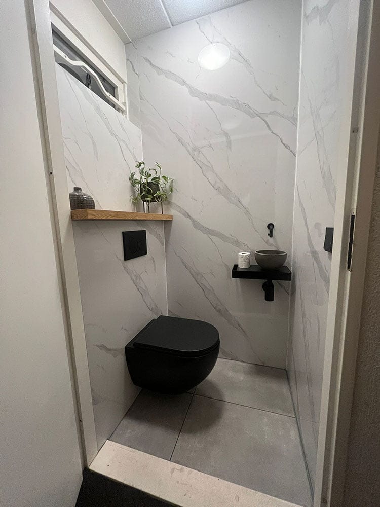 Customer photo review of Panneau Mural PVC Effet Marbre Blanc 260x120x0.3 cm