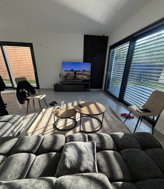Customer photo review of Panneau Acoustique Bois Noir 260 - Tasseaux Bois Noir