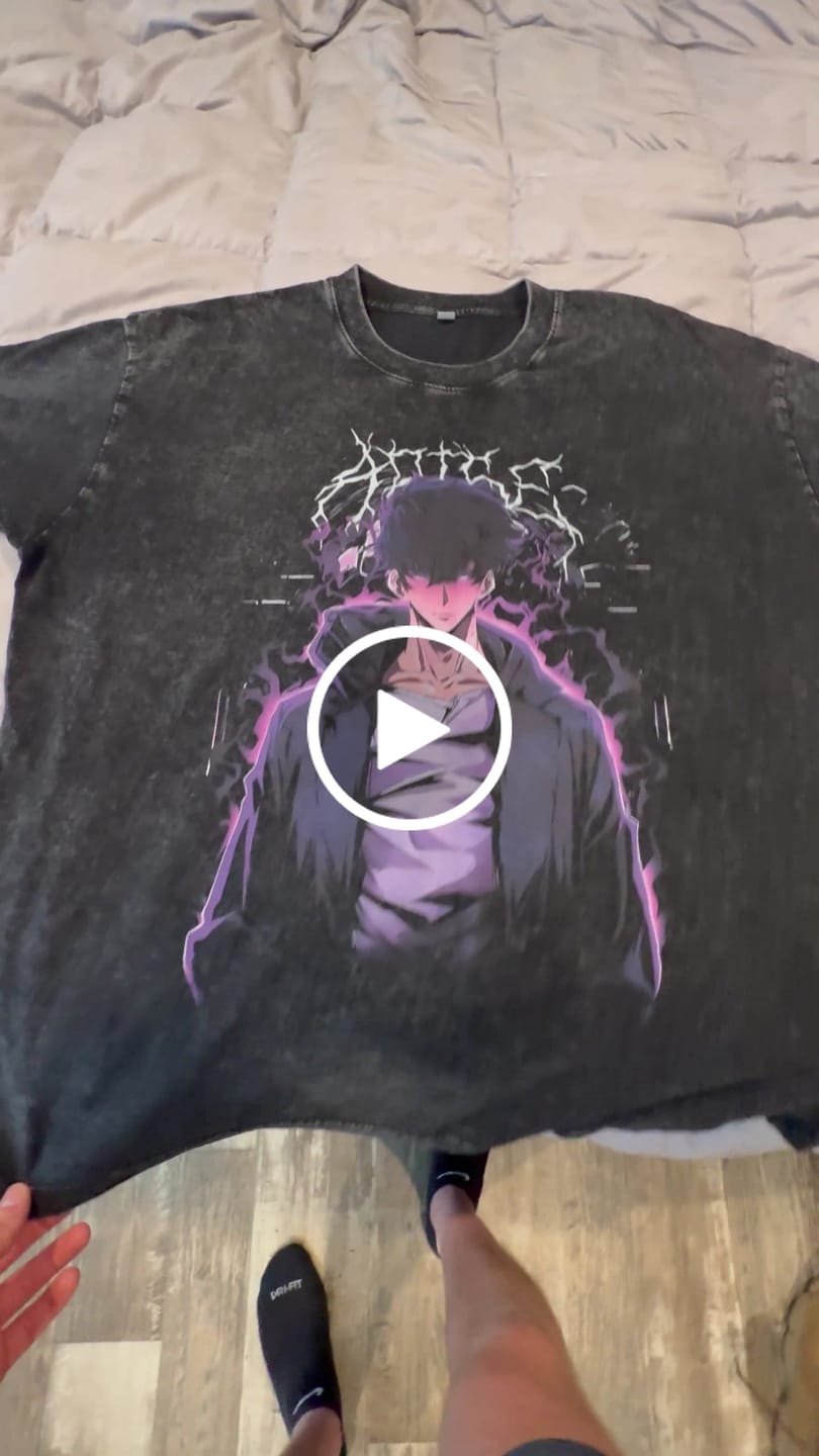 Customer video review of Solo Leveling Hunter's Rise Oversized Vintage T-Shirt