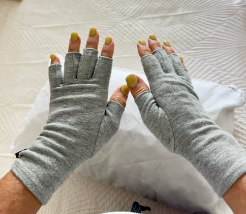 Customer photo review of Premium Onecompress™ Gloves