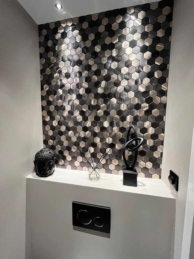 Customer photo review of Crédence Mosaique Autocollant Noir Doré pour Cuisine et Salle de Bain