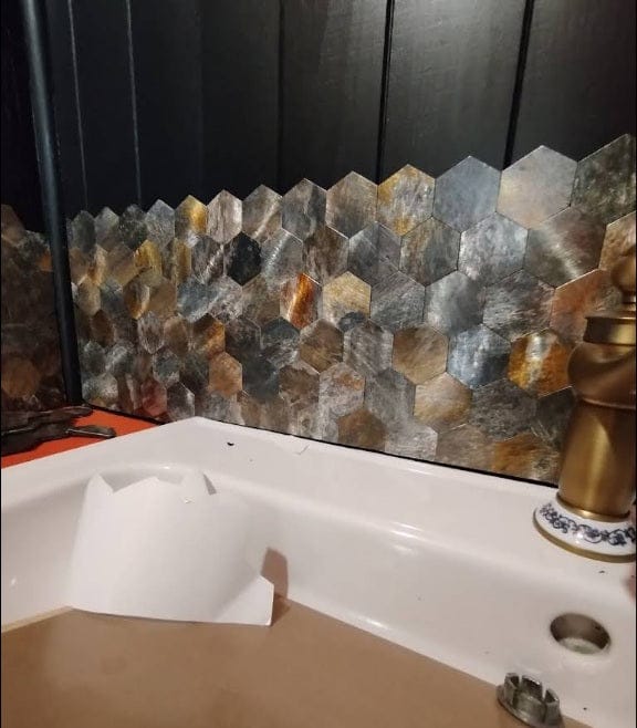 Customer photo review of Crédence Autocollante Mosaique Cuivre Brillant Impérmeable