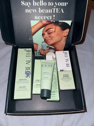Customer photo review of Crème Hydratante Éclat au Thé Vert