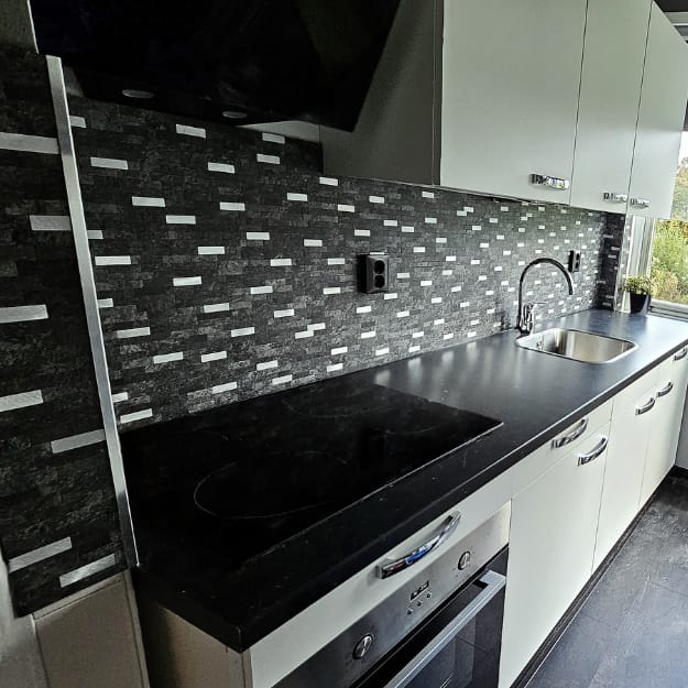 Customer photo review of Crédence Mosaique Adhesive Salle de Bain Anthracite