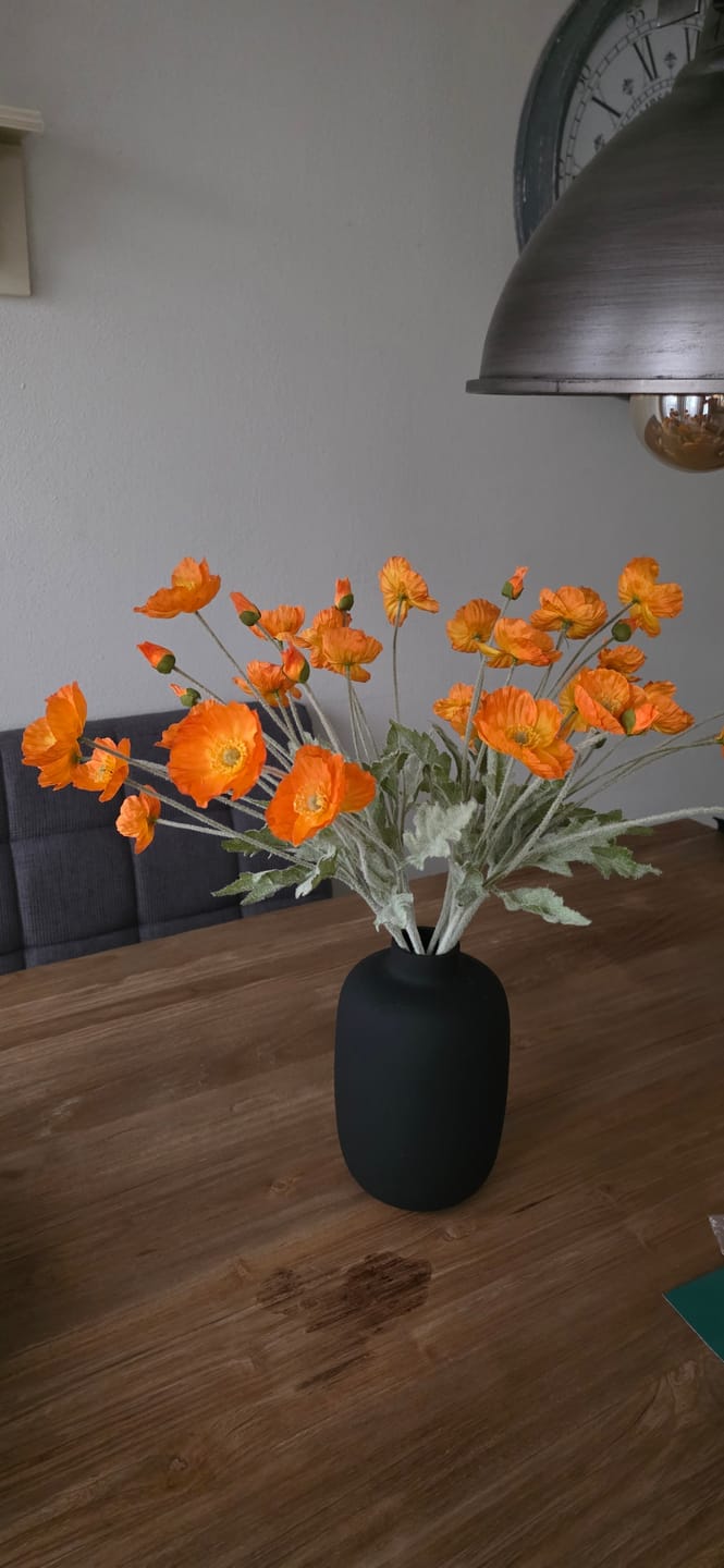 Customer photo review of Zijden Klaprozen - Licht oranje