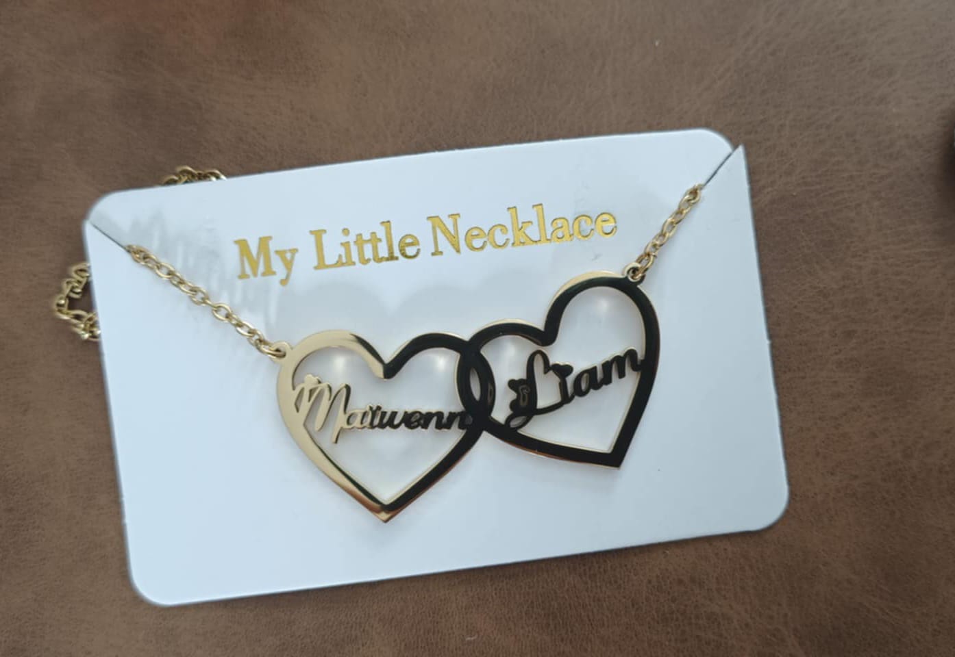 Customer photo review of Collier Double Coeur Personnalisé