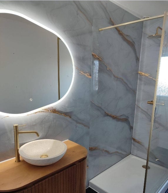 Customer photo review of Panneau Mural PVC Imitation Marbre Doré - Facile A poser