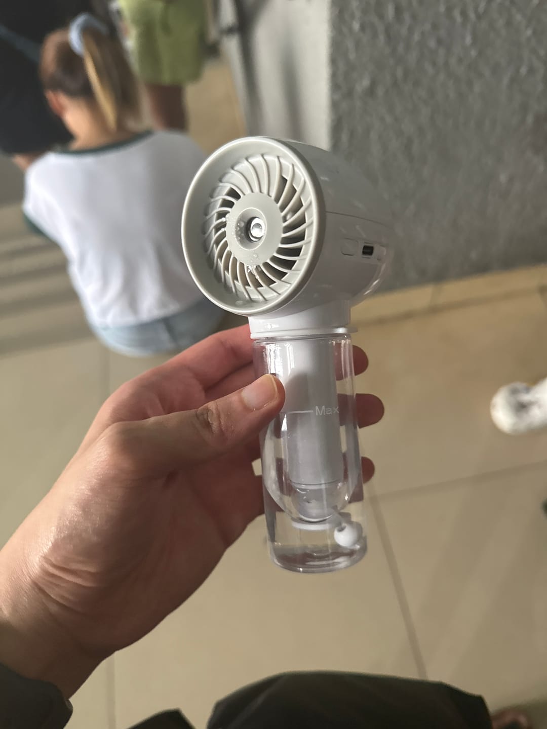 Customer photo review of izzCool 10 Pro - Handheld Air Conditioner Fan (4,000mAh - WHITE)