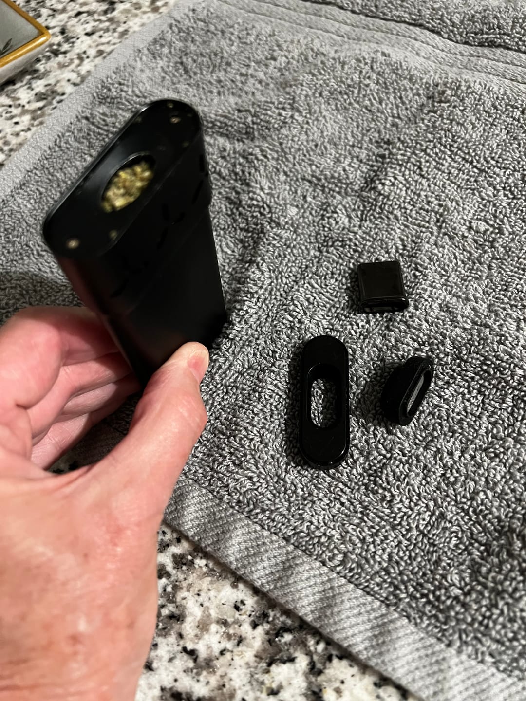 Customer photo review of AIRVAPE X | Dry Herb  and Concentrate Vaporizer– Advanced Slim Design, Discreet & Long Battery Life