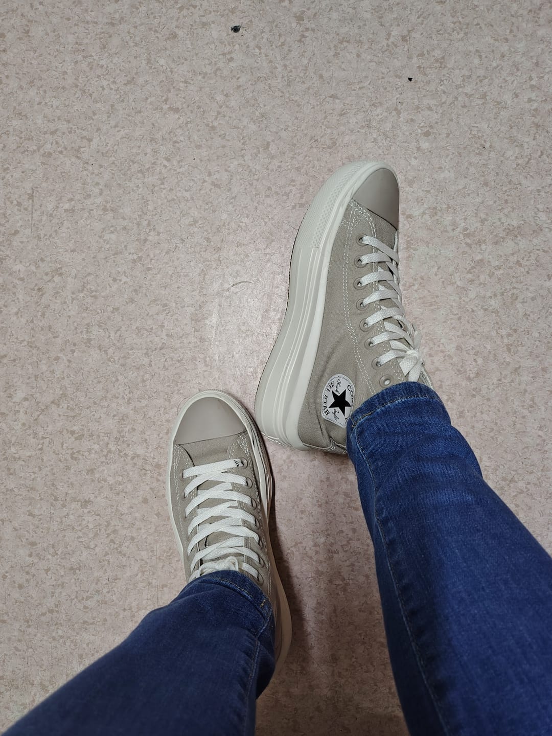 Customer photo review of Zapatillas Converse Chuck Taylor Move Hi Platform Beige