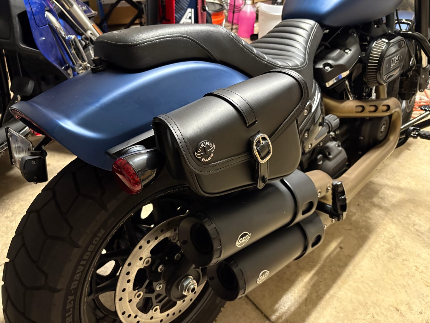 Customer photo review of 4L - Diablo Plain Leather Motorcycle Saddlebags For Harley Softail Fat Bob FXFB/S