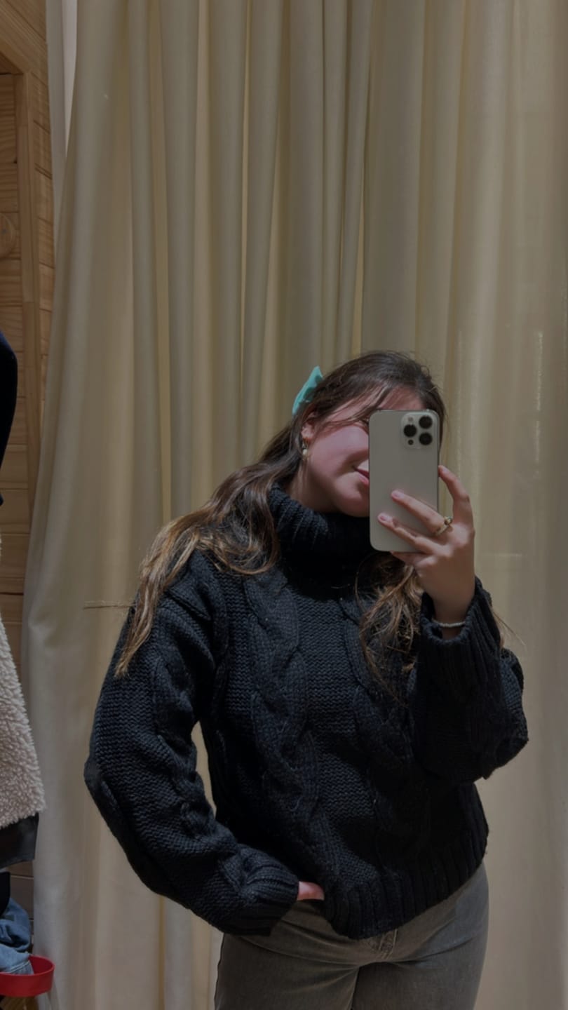 Customer photo review of Sweater Trenzado Black