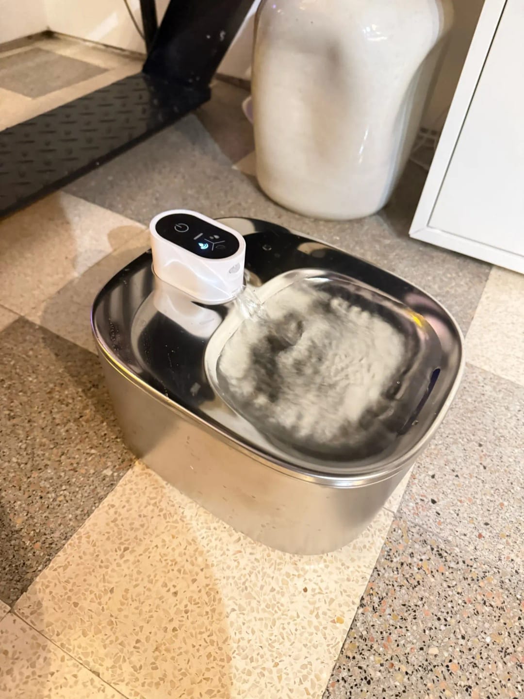 Customer photo review of 🐾 PawMaxi SmartFlow™ – 4L Wireless Water Fountain