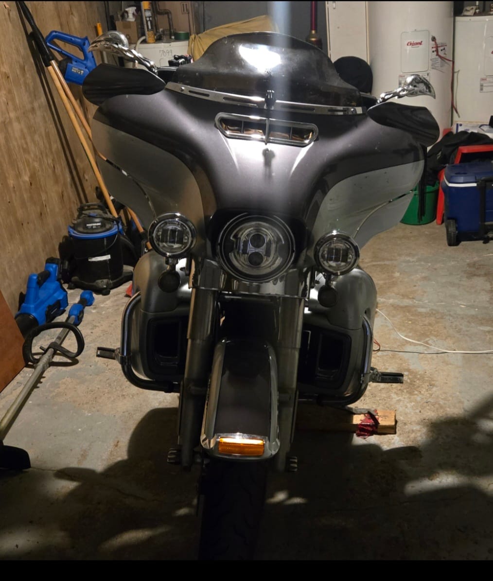Customer photo review of ADJUSTABLE FAIRING AIR DEFLECTORS FOR 2014-2024 HARLEY BATWING