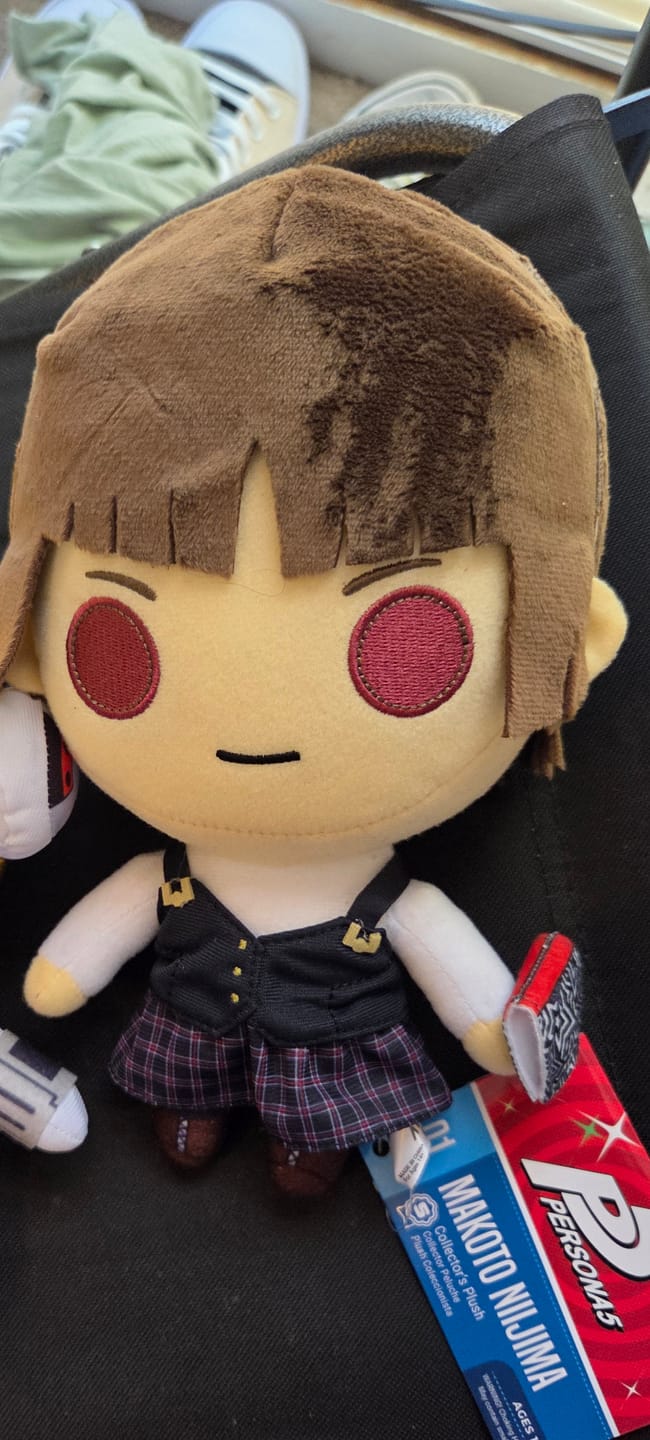 Customer photo review of Persona 5 - Makoto Niijima Collector's Plush