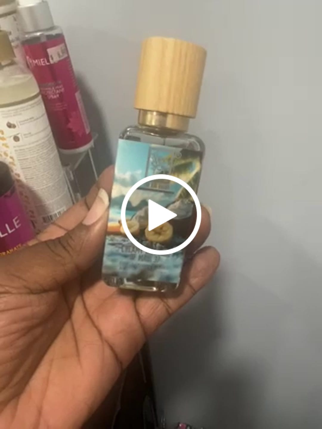 Customer video review of Creamy Bananas Of Maui 37