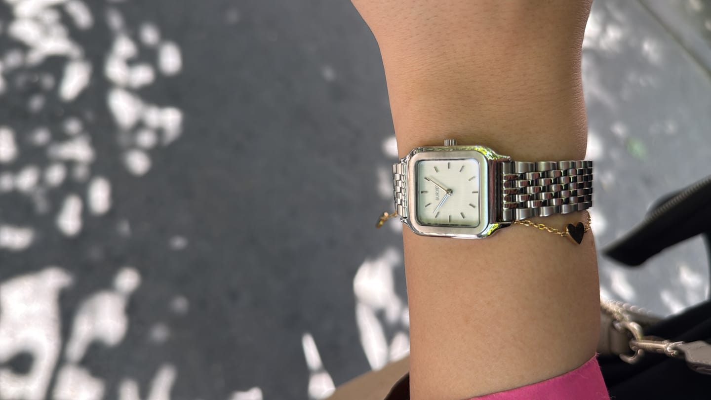 Customer photo review of Macy Silver White
