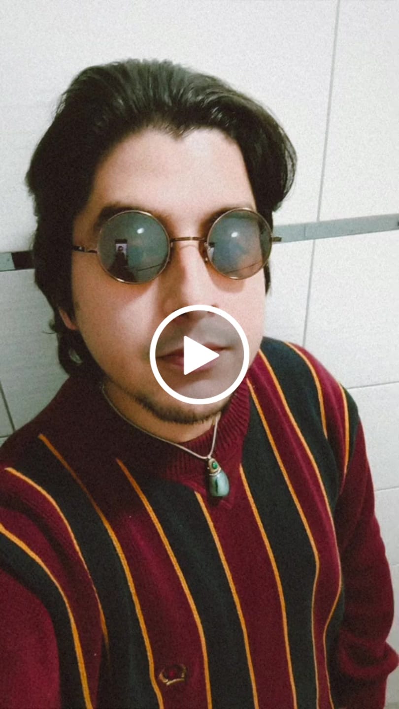 Customer video review of 1990 Tommy Hilfiger Lion Vintage Cotton Knitted Sweater (M)