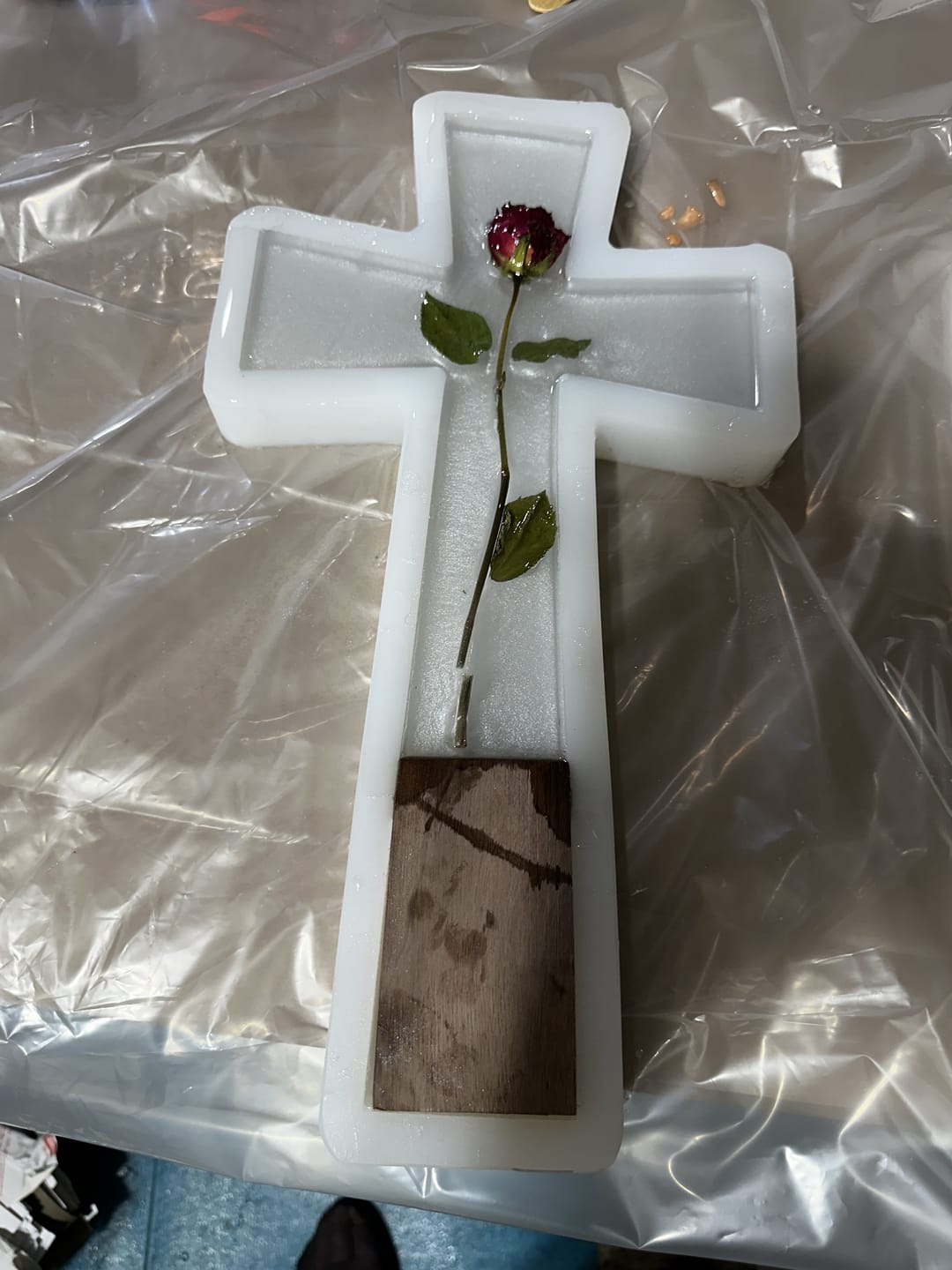 Customer photo review of 15x8x1" Flared Cross Silicone Mold For Epoxy Resin - Angled Cross Mold