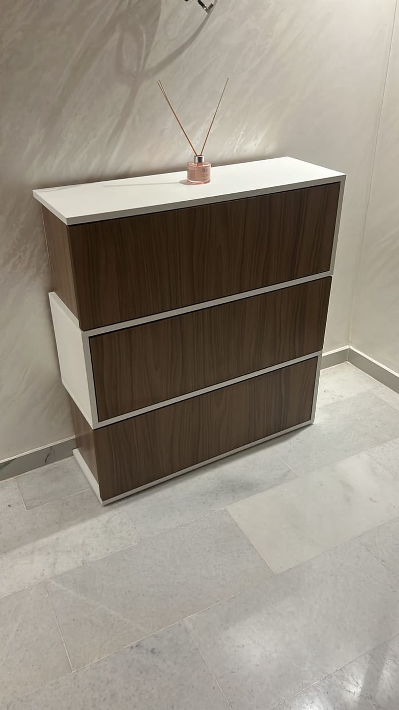 Customer photo review of Meuble chaussures NAMIR-blanc et Noyer - 90cm