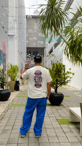 Customer photo review of New Era Neon Writing Black Short Sleeves T-Shirt