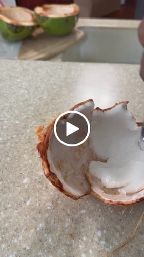 Customer video review of Coconuts (Fresh)
