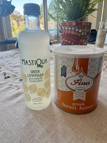 Customer photo review of Greek Forest Honey Attiki Fino – ideal for yogurt, tea and everyday healthy recipes | 1 kg Tin