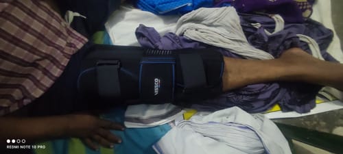 Customer photo review of Knee Stabler - Short (14" Brace) | Ideal firm Knee support that limits knee motion & stabilizes the knee with mediolateral metal supports | Color - Black