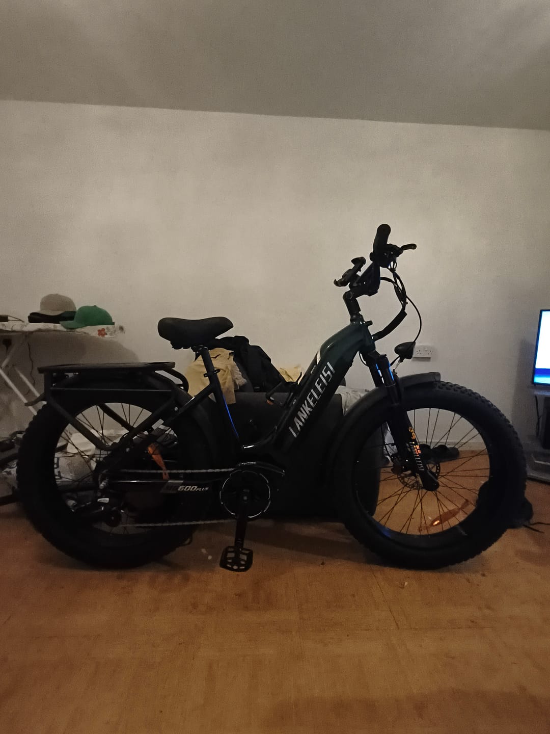 Customer photo review of Lankeleisi MG600 Plus 1000W 26" Fat Bike 960Wh All Terrain SUV E-Bike with Torque Sensor 48V 20Ah Battery