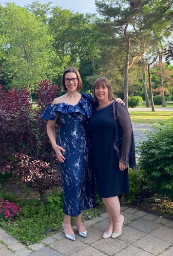 Customer photo review of Monique Bubble Sleeve Midi Dress by Bariano - RENTAL